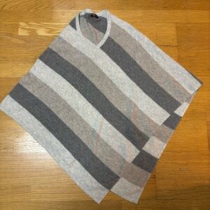 Exclusive Cashmere Hand Made in Nepal Preppy Coastal Neutral Poncho Sweater OS